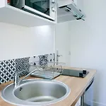 Les Propres Et Equipes Apartment *