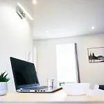Les Propres Et Equipes Apartment *